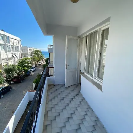아파트 Ayvalik Pansiyon Daire